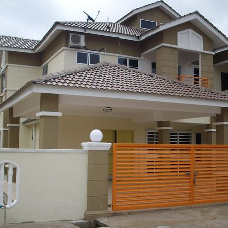 Greenleaf Angsana Homestay 제란투트 외부 사진